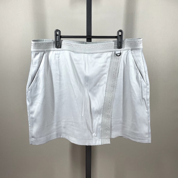 NEW Greg Norman Gray Sculpting Golf Skort Skirt Womens Large - Picture 1 of 10